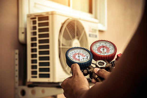 Professional Hvac technician working in Independence, VA